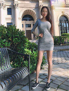 《全肉乱妇情满四合院》